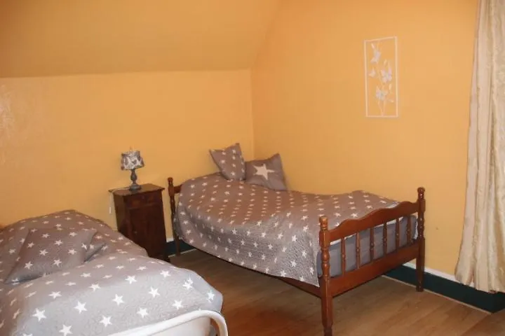 Suite Dans Les Dependances Du Chateau Agonges 0*,  France