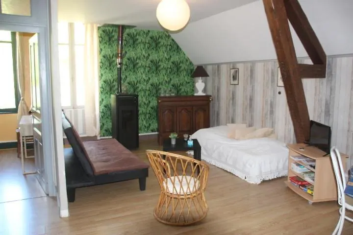 Apartment Suite Dans Les Dependances Du Chateau Agonges France